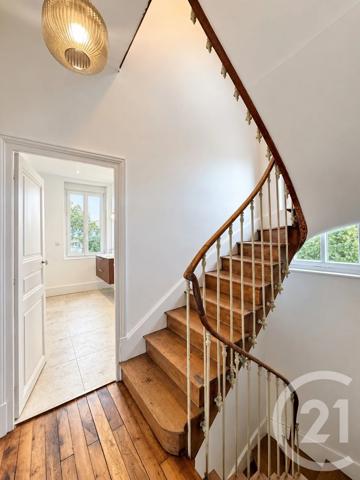 Maison à vendre  6 pièces - 151,50 m 2   MOULINS  - 03