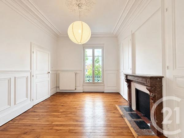 Maison à vendre  6 pièces - 151,50 m 2   MOULINS  - 03