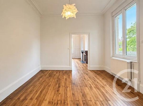 Maison à vendre  6 pièces - 151,50 m 2   MOULINS  - 03