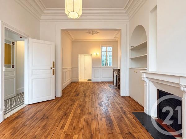 Maison à vendre  6 pièces - 151,50 m 2   MOULINS  - 03