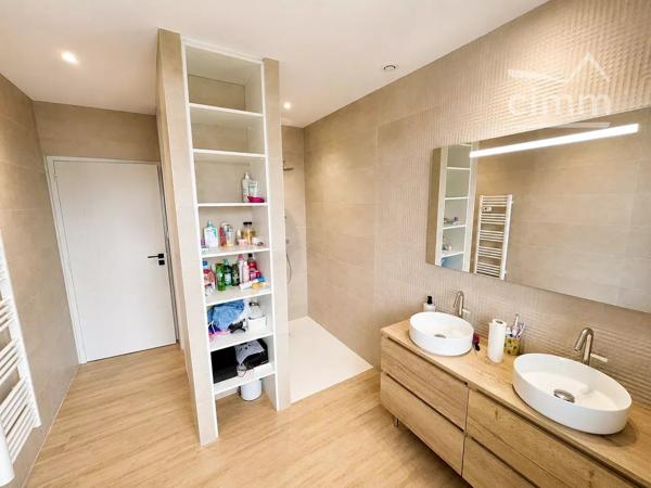 EXCLUSIVITE, SECTEUR MONTROND LES BAINS, 42210,