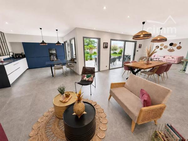 EXCLUSIVITE, SECTEUR MONTROND LES BAINS, 42210,