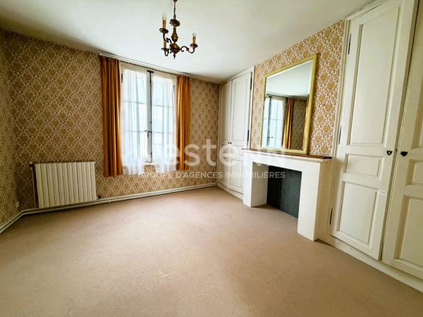 Vente charmante maison de 124 m² avec 3 chambres - centre ville de Château-du-Loir (72500)