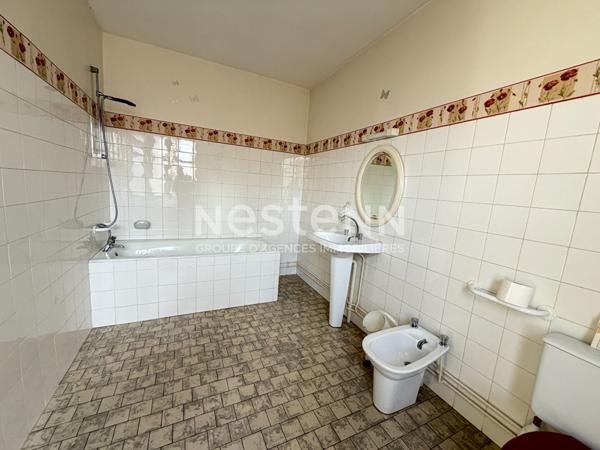 Vente charmante maison de 124 m² avec 3 chambres - centre ville de Château-du-Loir (72500)
