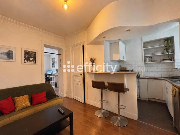 Appartement
         2 pièces
        - 30 m² Exclusivité 332 000 € *