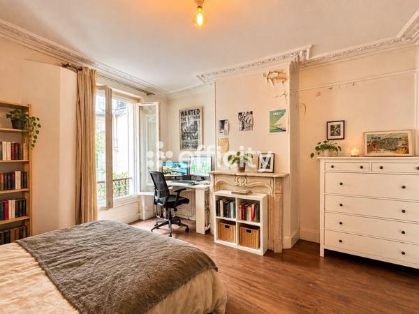Appartement
         2 pièces
        - 30 m² Exclusivité 332 000 € *
