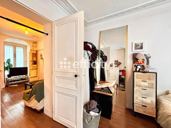 Appartement
         2 pièces
        - 30 m² Exclusivité 332 000 € *