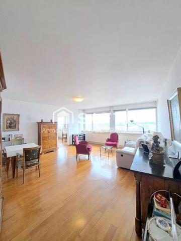 À Mulhouse (68100) appartement 4 pièces – 104 m² – 3 chambres, Tour de l’Europe (19? étage) avec vue dégagée sur les Vosges.