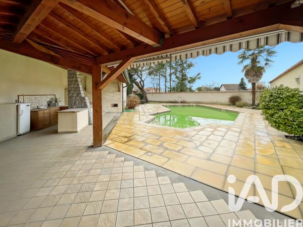 Maison à vendre 7 pièces 145 m² Feurs