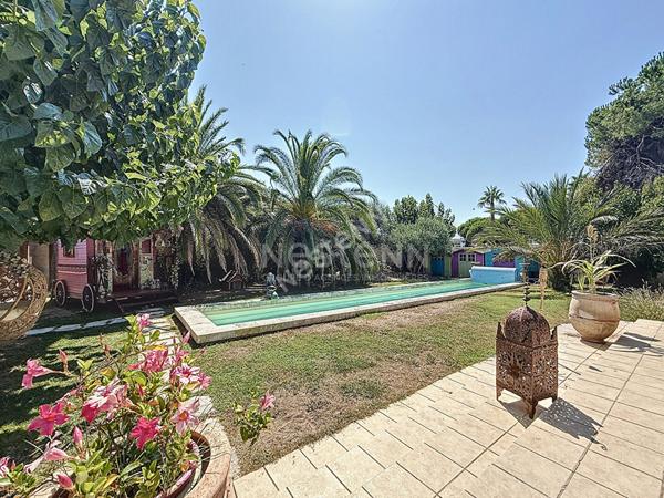 Élégante Maison à Vendre à Port Camargue - Un Havre de Paix