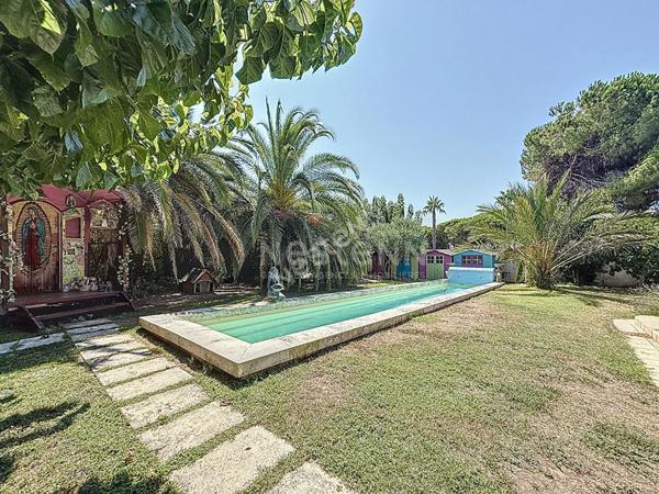 Élégante Maison à Vendre à Port Camargue - Un Havre de Paix