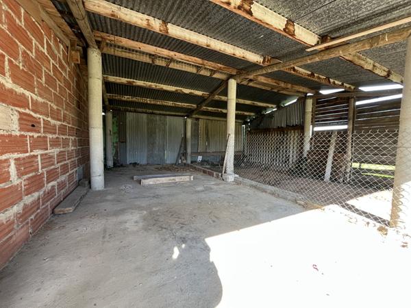 Terrain à Carbonne avec dépendance