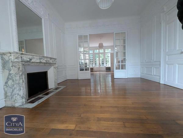 Maison à vendre 9 pièces 260m² Charleville-Mézières (08000)