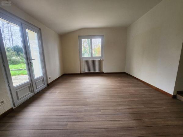 Maison restaurée à vendre à Cantenay-Épinard dans le Maine-et-Loire (49460), ref : 49115//468