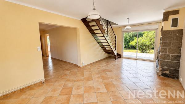 Maison familiale en centre de Pluvigner avec 4 chambres et terrain constructible de 2 250 m²