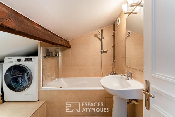 Duplex de charme au dernier étage, quartier Louise Michel / Anatole France