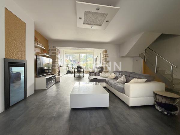 MOREAC - Propriété de charme à vendre 6 chambres et son magnifique jardin de 1280 m²