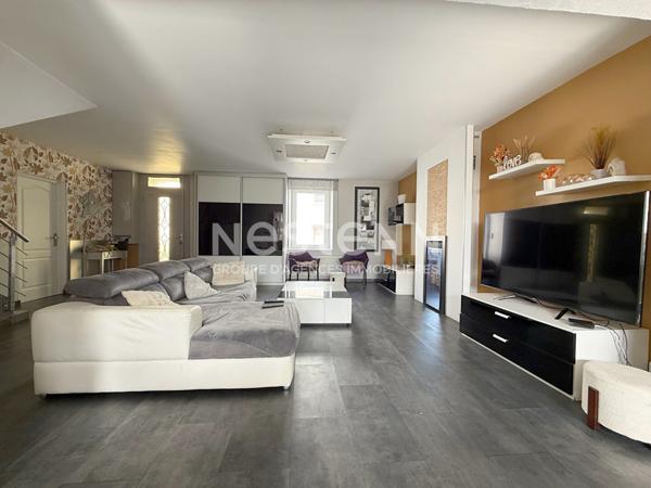 MOREAC - Propriété de charme à vendre 6 chambres et son magnifique jardin de 1280 m²