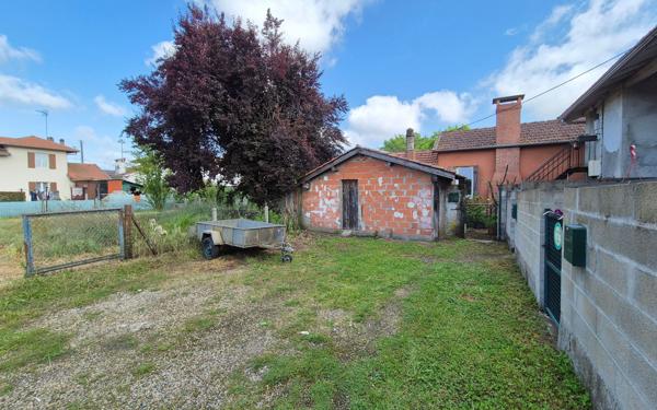 Immeuble à vendre    8 pièces •  Morcenx