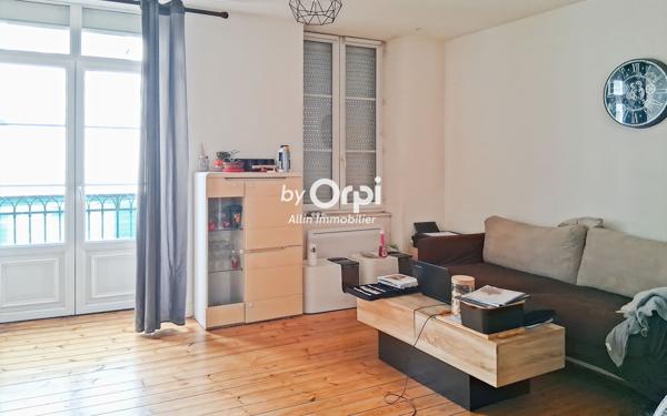 Immeuble à vendre    2 pièces • 229 m2 Commentry