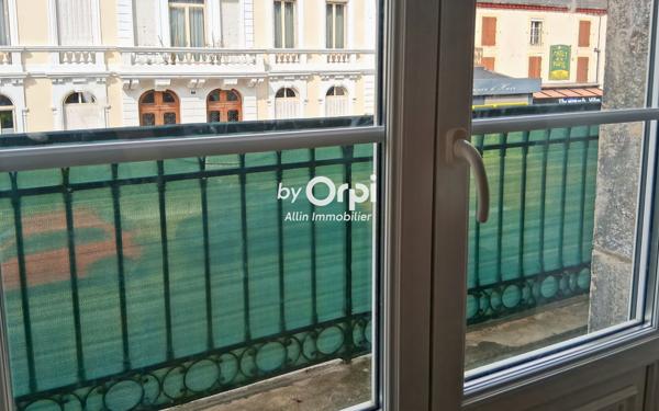 Immeuble à vendre    2 pièces • 229 m2 Commentry