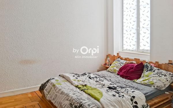 Immeuble à vendre    2 pièces • 229 m2 Commentry