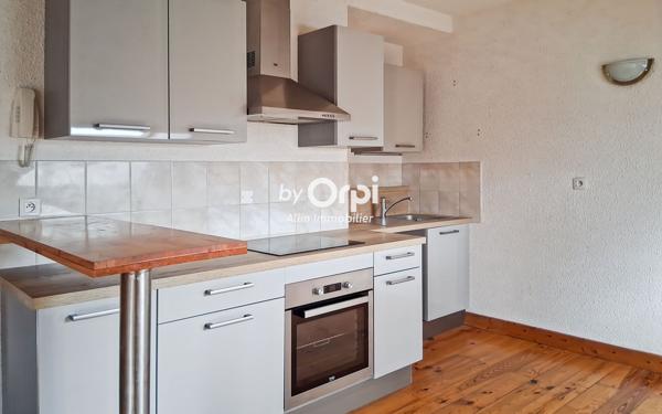 Immeuble à vendre    2 pièces • 229 m2 Commentry