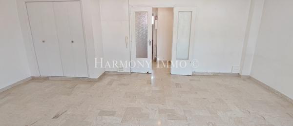 A vendre- Appartement T3 de 66m² à 5mn à pied du port et des commerces à Sanary-sur-mer 83110(Var).