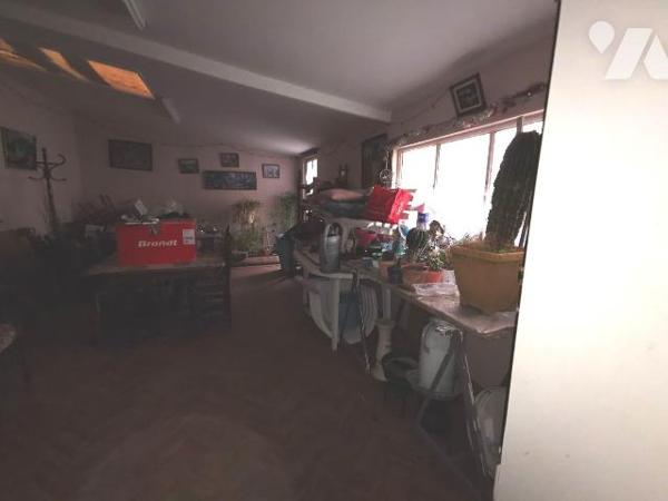 Située face au Château du Lude, cette maison d' une surface habitable d'environ 186 m² répartie...