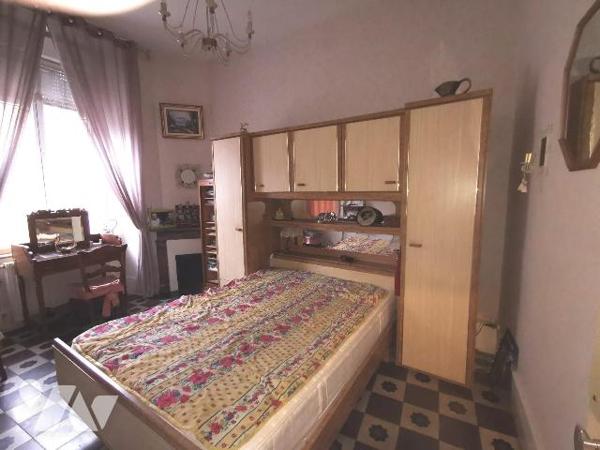 Située face au Château du Lude, cette maison d' une surface habitable d'environ 186 m² répartie...