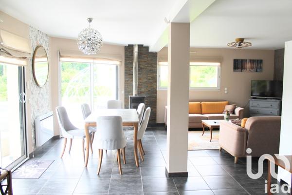 Maison 4 pièces de 104 m² à Lisieux (14100)
