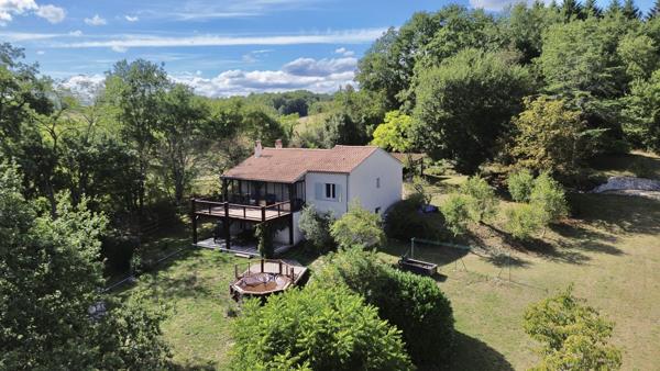 Roquecor (82150) Roquecor Maison avec 3 chambres, bien rénové avec jardin, terrasse jolie vues