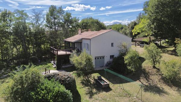 Roquecor (82150) Roquecor Maison avec 3 chambres, bien rénové avec jardin, terrasse jolie vues