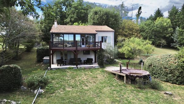 Roquecor (82150) Roquecor Maison avec 3 chambres, bien rénové avec jardin, terrasse jolie vues