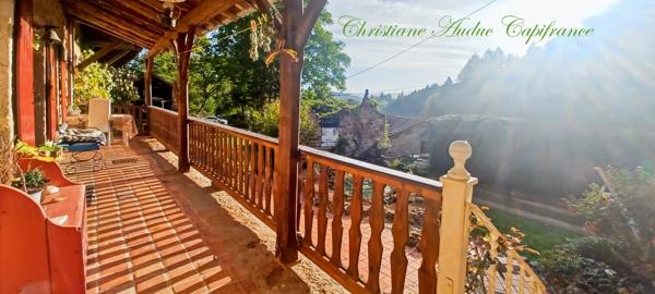 Entre Cluny et Charolles, ensemble immobilier avec 3 gîtes, d'une surface de 190 m², sur terrain de 6 000 m²