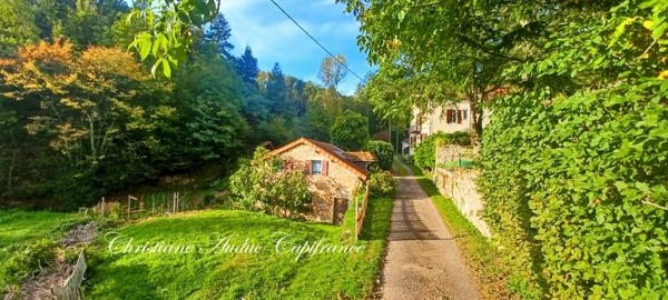 Entre Cluny et Charolles, ensemble immobilier avec 3 gîtes, d'une surface de 190 m², sur terrain de 6 000 m²