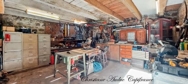 Entre Cluny et Charolles, ensemble immobilier avec 3 gîtes, d'une surface de 190 m², sur terrain de 6 000 m²