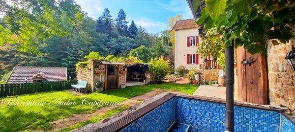 Entre Cluny et Charolles, ensemble immobilier avec 3 gîtes, d'une surface de 190 m², sur terrain de 6 000 m²