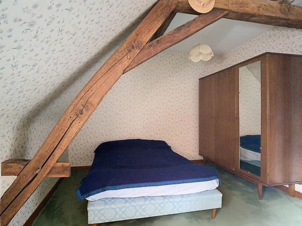 Longère à rénover sur terrain arboré de 1770 m²