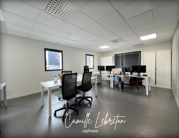 BUREAUX de 135m2 à louer VALLET (44) zone des Dorices - bâtiment professionnel récent en parfait état.