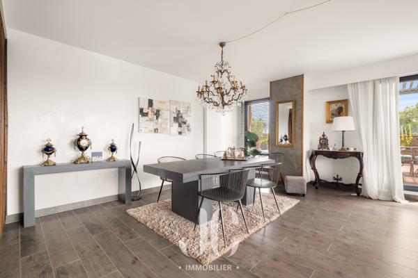 PENTHOUSE D'EXCEPTION – L'ESPRIT D'UNE VILLA SUR LE TOIT AU CŒUR DU VILLAGE