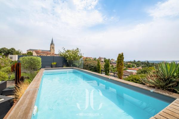 PENTHOUSE D'EXCEPTION – L'ESPRIT D'UNE VILLA SUR LE TOIT AU CŒUR DU VILLAGE