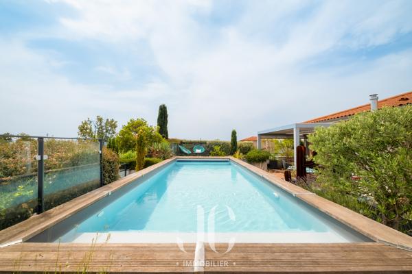 PENTHOUSE D'EXCEPTION – L'ESPRIT D'UNE VILLA SUR LE TOIT AU CŒUR DU VILLAGE