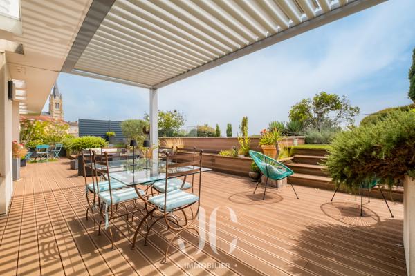 PENTHOUSE D'EXCEPTION – L'ESPRIT D'UNE VILLA SUR LE TOIT AU CŒUR DU VILLAGE