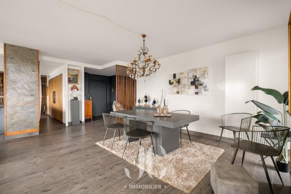 PENTHOUSE D'EXCEPTION – L'ESPRIT D'UNE VILLA SUR LE TOIT AU CŒUR DU VILLAGE