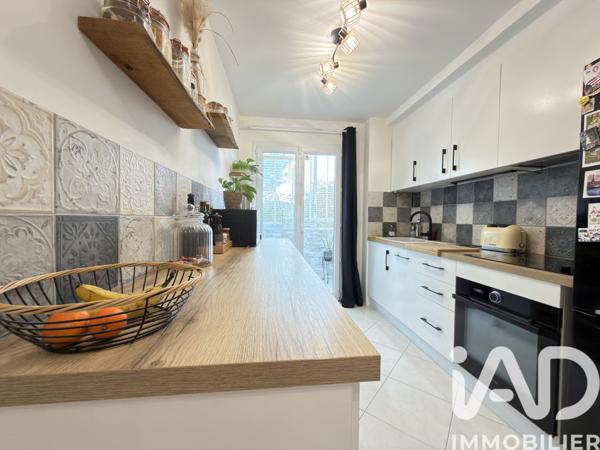 Appartement à vendre 3 pièces 61 m² Peyrolles-en-Provence