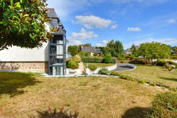 Maison et logement T2 indépendant à 5 mn de la mer