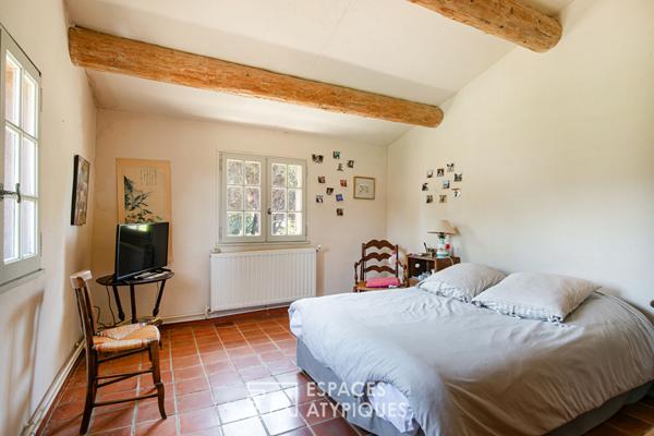 Propriété de charme avec gîte, parc arboré 8600 m² et piscine