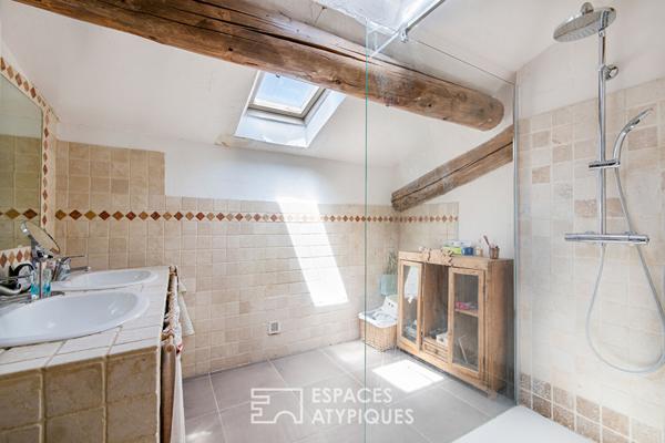 Propriété de charme avec gîte, parc arboré 8600 m² et piscine