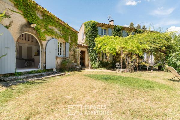 Propriété de charme avec gîte, parc arboré 8600 m² et piscine
